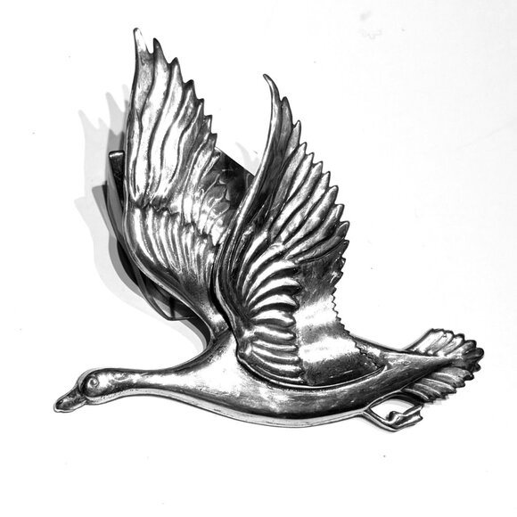 Sterling silver brooch of flying goose from Norseland by Coro - Picture 7 of 9